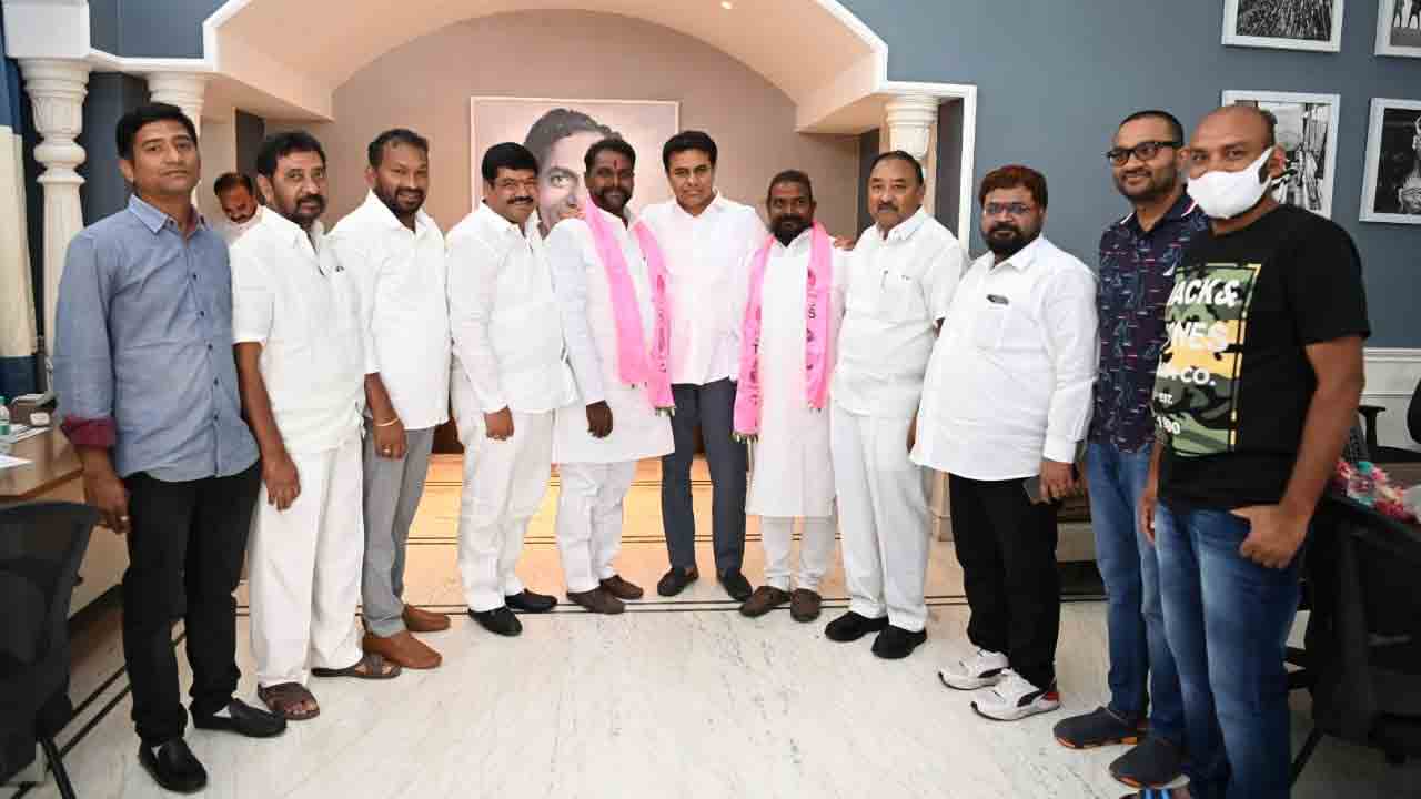 రేపు తెలంగాణ‌కు మోదీ.. షాకిచ్చిన బీజేపీ నాయ‌కులు