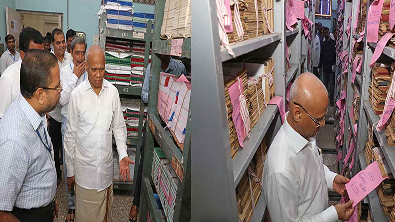 టీటీడీ పాత రికార్డుల్ని డిజిటైజ్ చేయాలి : ఏవీ ధర్మారెడ్డి