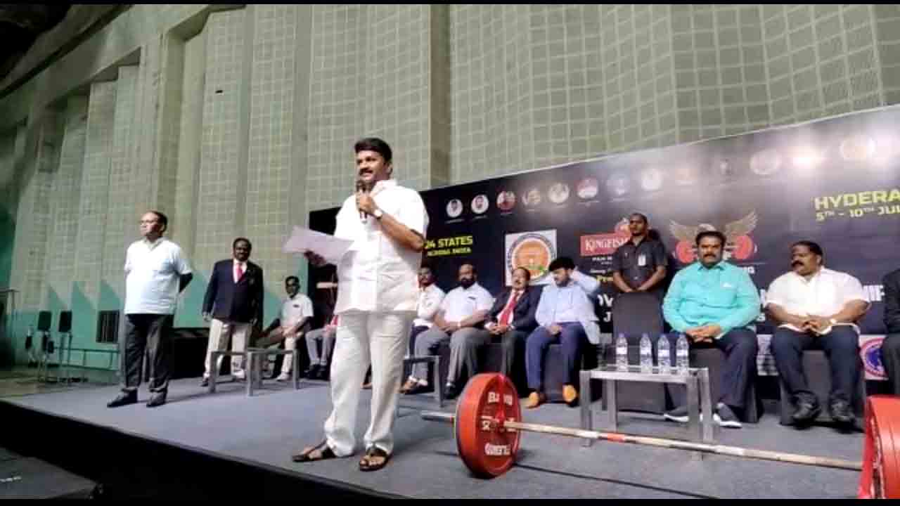 ప్ర‌తి మండ‌ల కేంద్రంలో క్రీడా మైదానాలు : మంత్రి త‌ల‌సాని