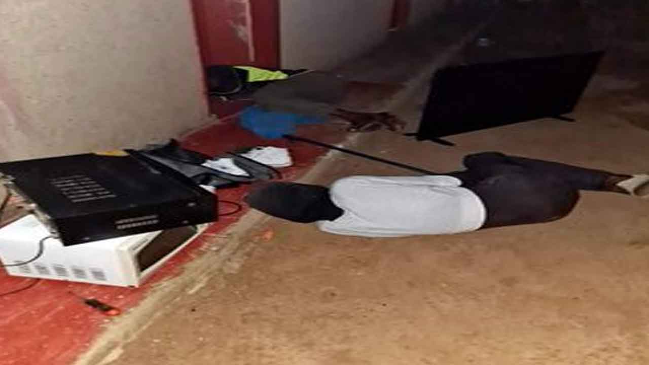 దొంగతనానికి వచ్చాడు.. నిద్రలోకి జారుకున్నాడు..