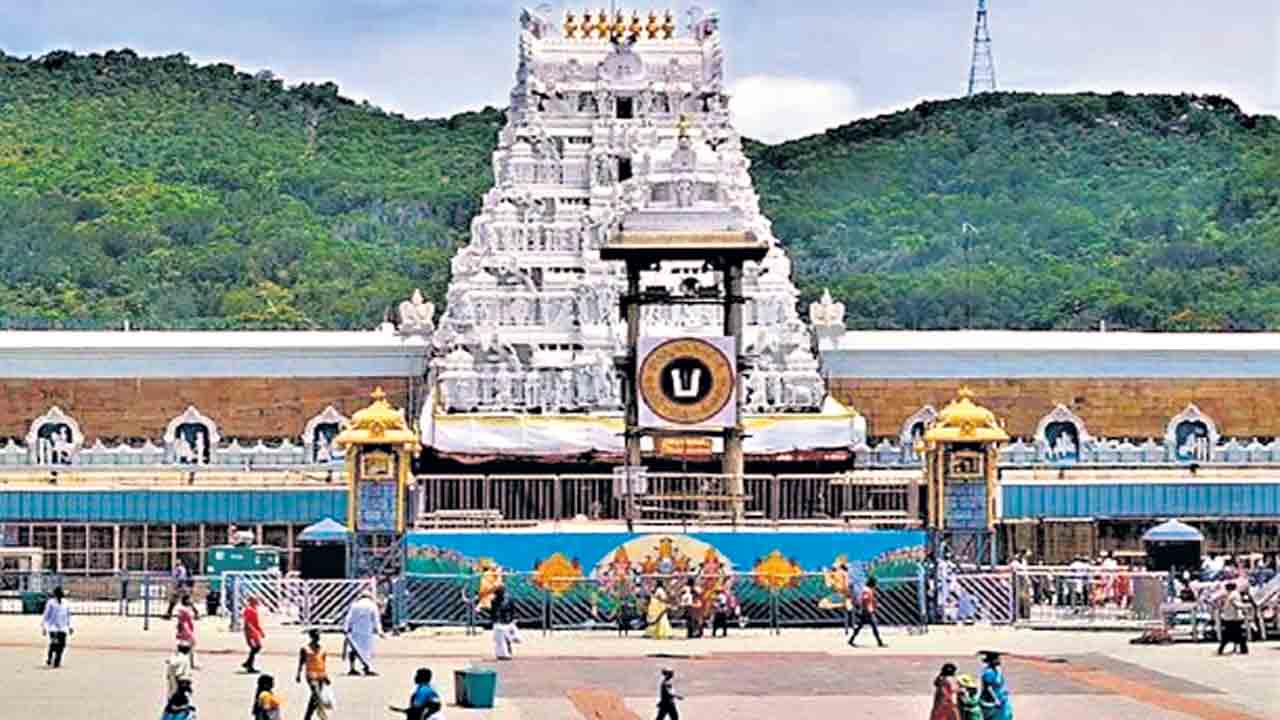 తిరుమలలో భక్తుల రద్దీ