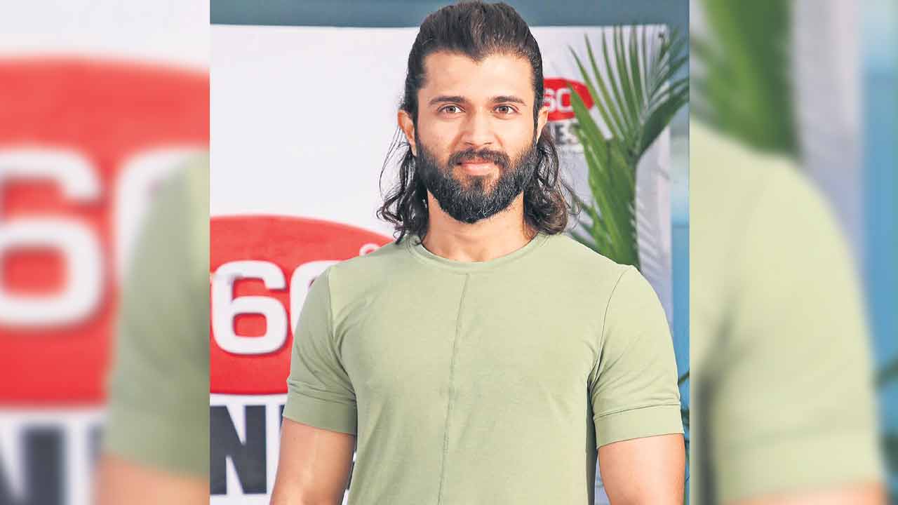 రూల్స్‌ బ్రేక్‌ చేయగలడు