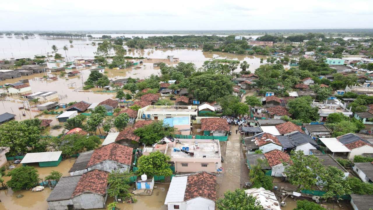 లోతట్టు ప్రాంతాలను వీడని వరద