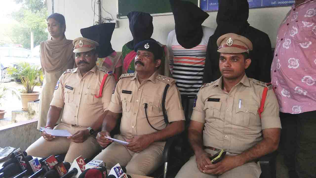 దొంగతనానికి పాల్పడిన వ్యక్తుల అరెస్టు