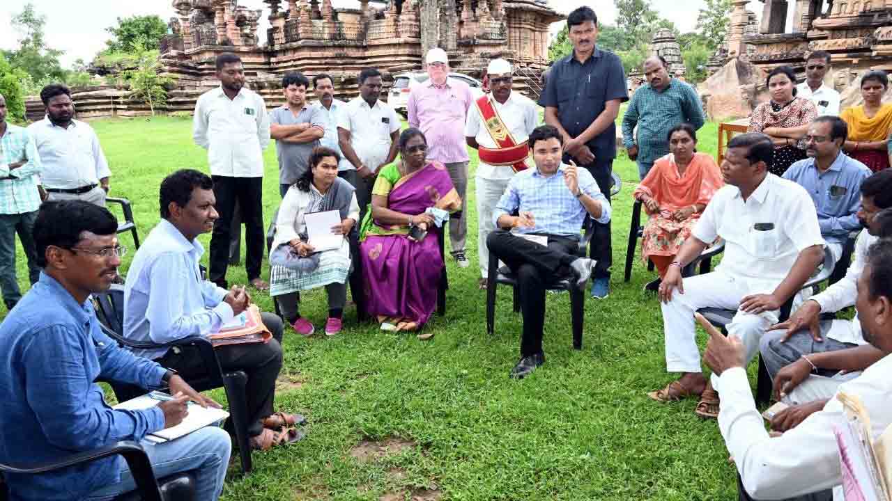 ఘనంగా నిర్వహించాలి