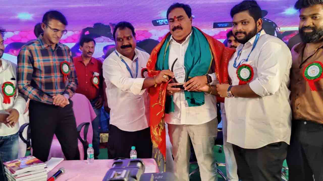 పట్టుదలతో చదివితేనే ఉద్యోగం