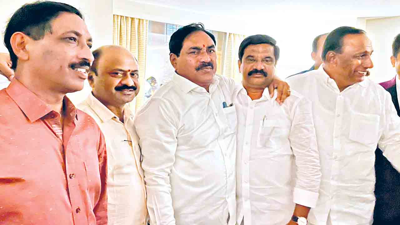 అభివృద్ధిలో భాగస్వాములు కావాలి