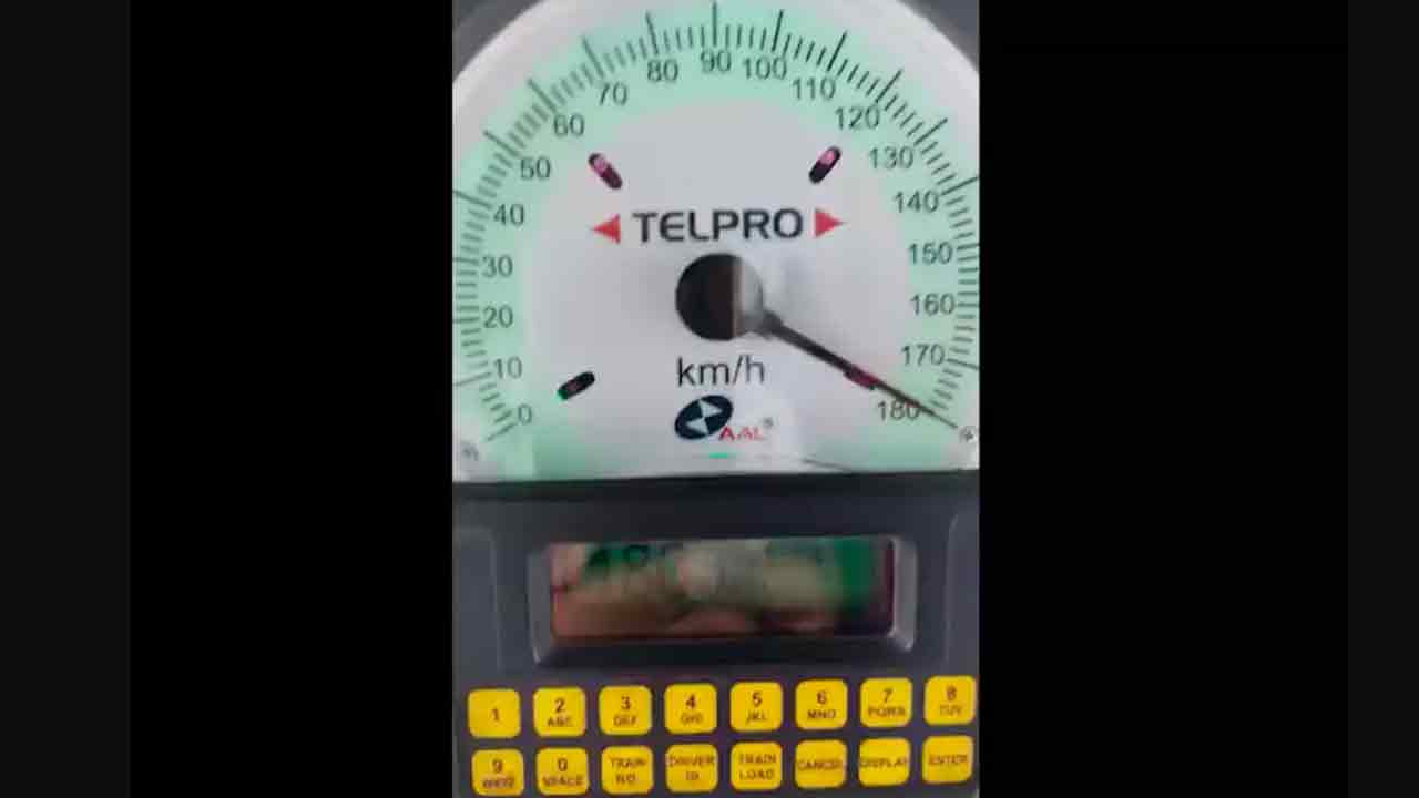 Indian Railway : కొత్త ఏసీ-2 టైర్ కోచ్ ట్రయల్ రన్ స‌క్సెస్‌.. దీని వేగం ఎంతో తెలుసా?