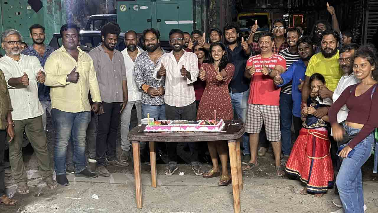 Aishwarya Rajesh | కేక్ క‌ట్ చేసిన ఐశ్వ‌ర్యారాజేశ్ టీం..తాజా అప్‌డేట్ షేర్‌..!