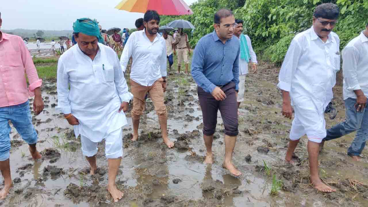 అధైర్య పడకండి అండగా ఉంటాం : మంత్రి ఇంద్రకరణ్‌ రెడ్డి