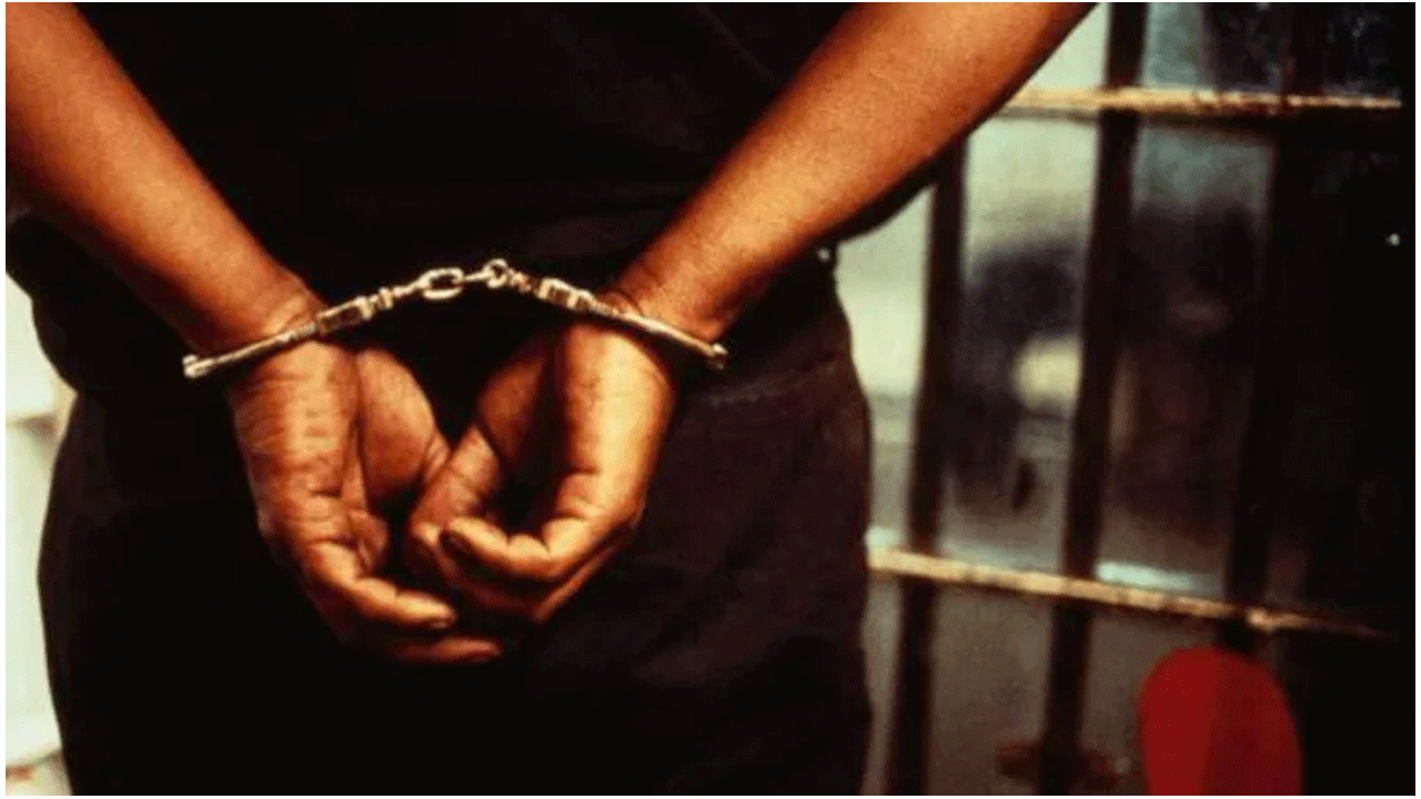 దారుణం | ఐఐటీ విద్యార్ధినిపై లైంగిక వేధింపులు : ఐఏఎస్ అధికారి అరెస్ట్