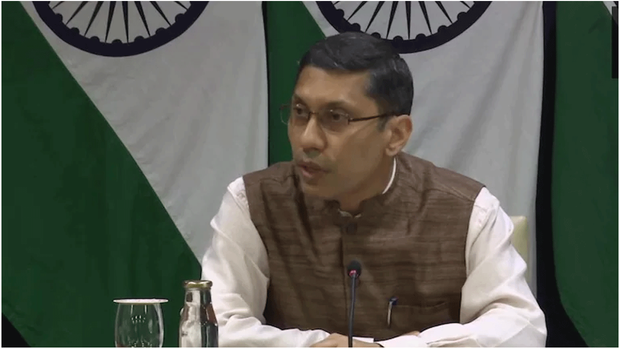 డోక్లాం వ‌ద్ద డ్రాగ‌న్ కార్య‌క‌లాపాల‌పై నిఘా : భార‌త్‌