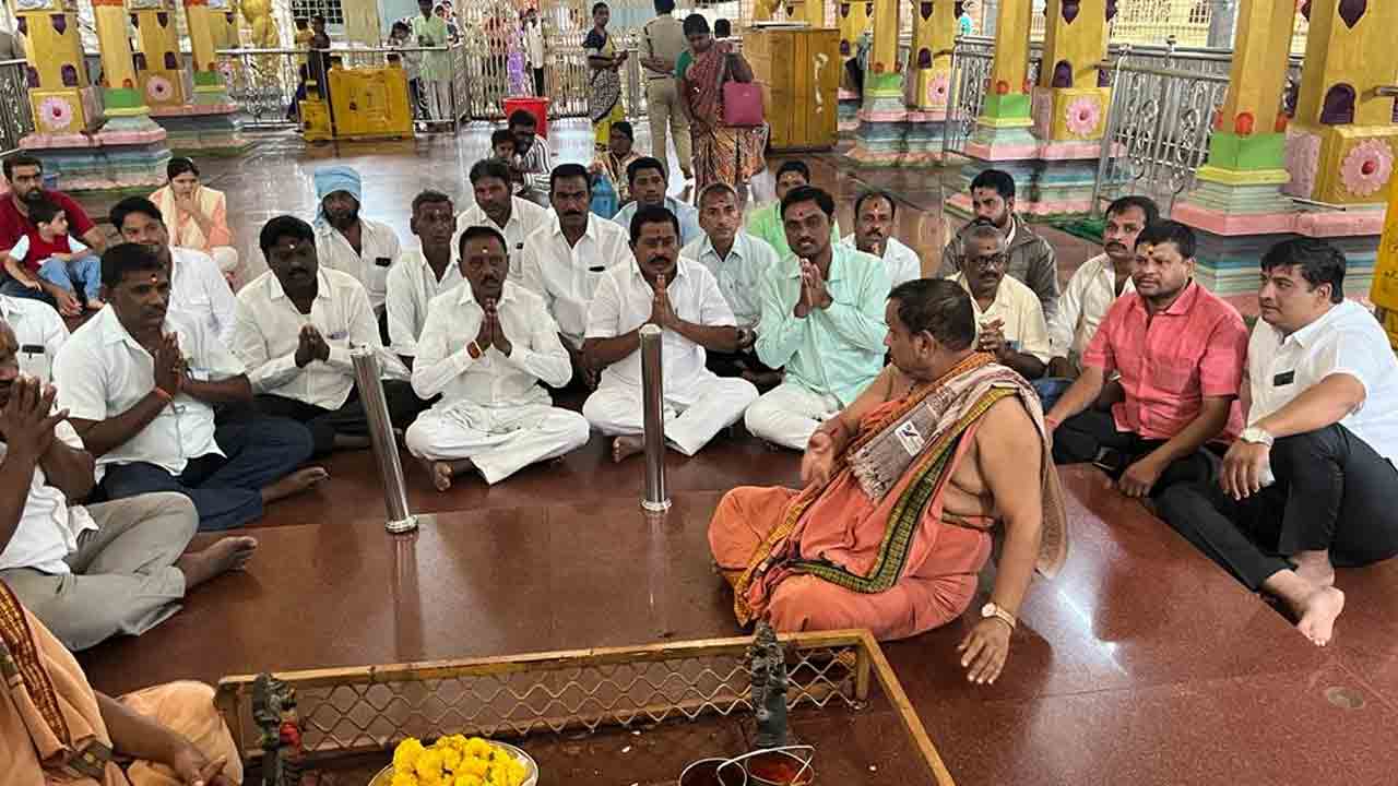 KTR Birthday | బాసరలో టీఆర్‌ఎస్‌ శ్రేణుల ప్రత్యేక పూజలు