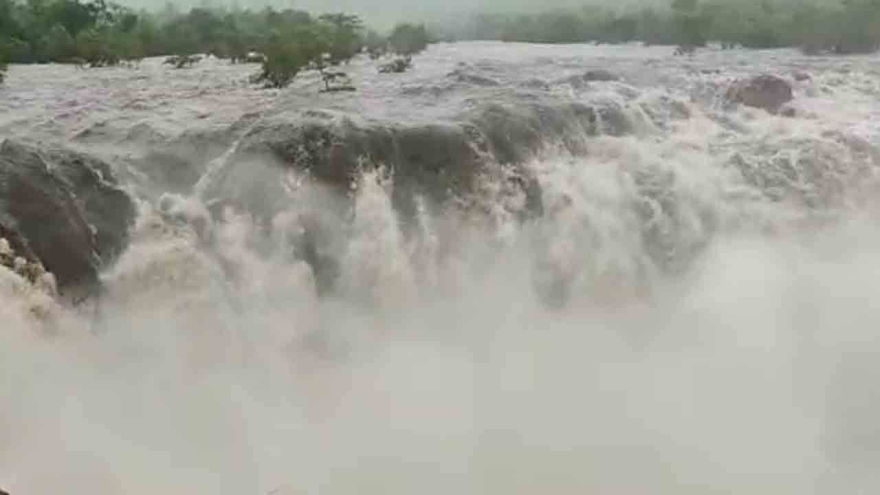 Bhogatha waterfall | కనువిందు చేస్తున్న బొగత జలపాతం