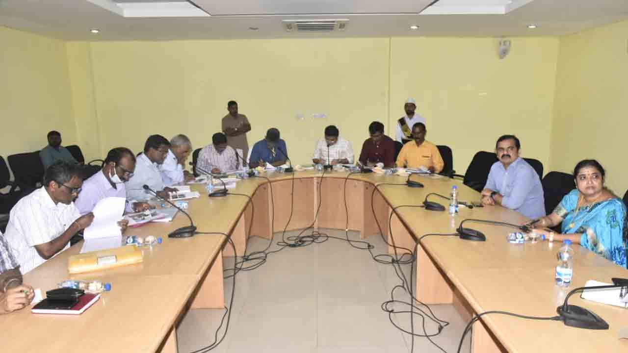 జయశంకర్ జిల్లాలో పర్యటించిన కేంద్ర బృందం