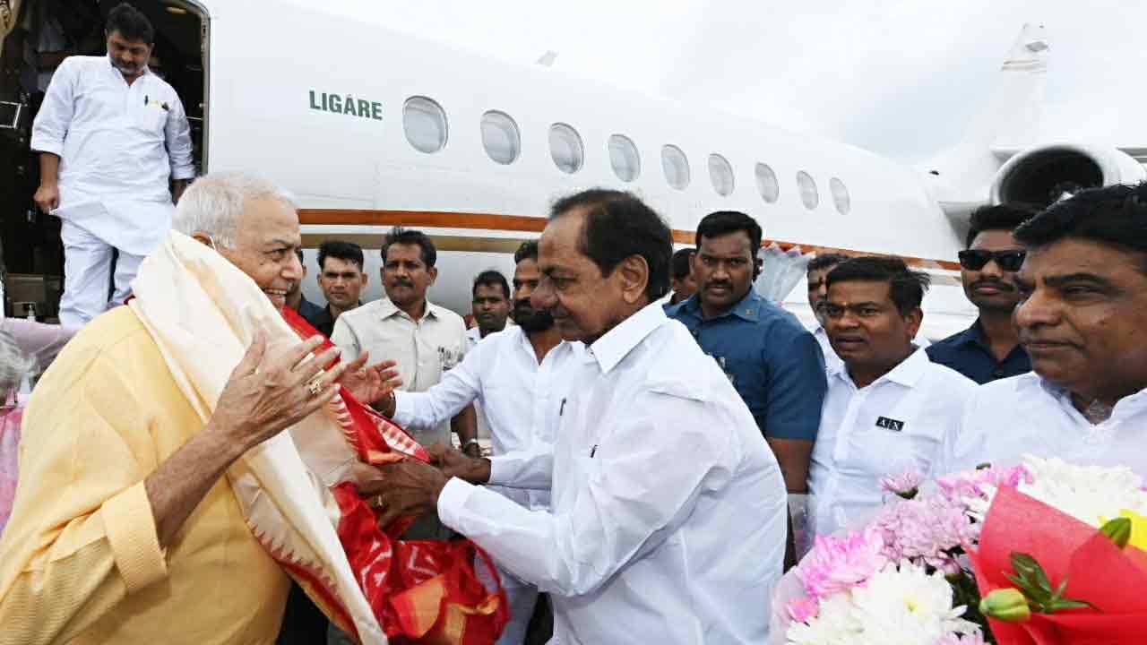 Yashwant Sinha: విప‌క్షాల రాష్ట్ర‌ప‌తి అభ్య‌ర్థి య‌శ్వంత్‌సిన్హాకు సీఎం కేసీఆర్ ఘ‌న స్వాగ‌తం