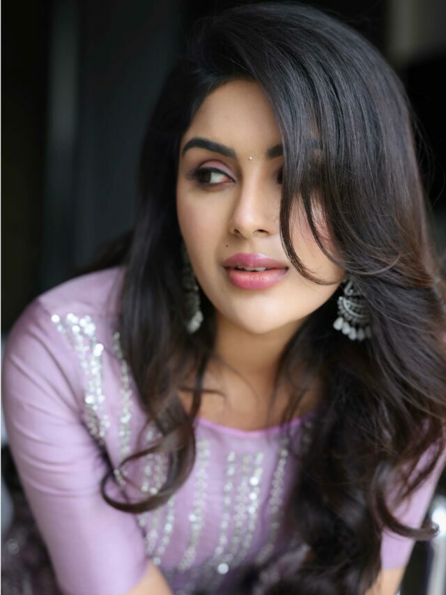 అప్పుడు నాకు న‌టించ‌డం రాద‌న్నారు :  సంయుక్త మీన‌న్