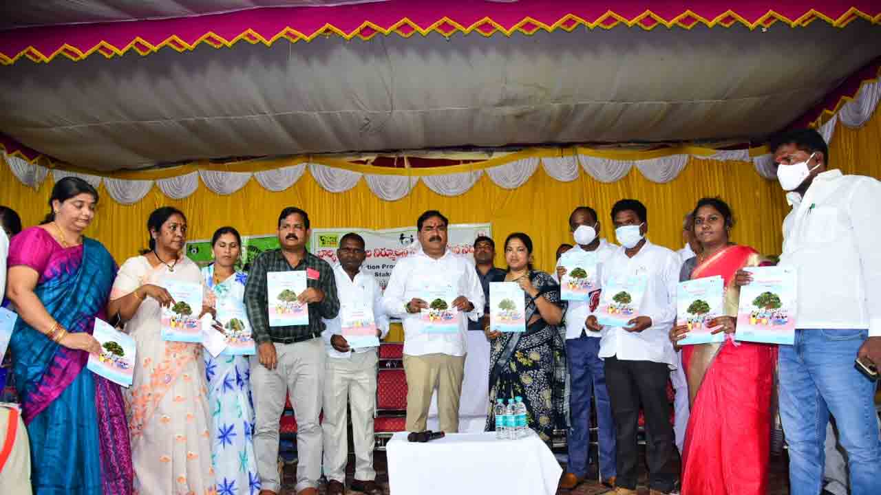 తెలంగాణ వచ్చాక బాల్య వివాహాలు తగ్గాయి : మంత్రి ఎర్రబెల్లి