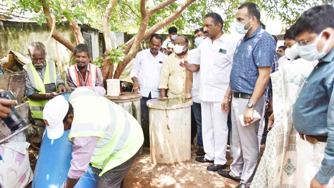 ప్రజలు డ్రై డే  పాటించేలా 100 బృందాలు ఏర్పాటు : మంత్రి గంగుల