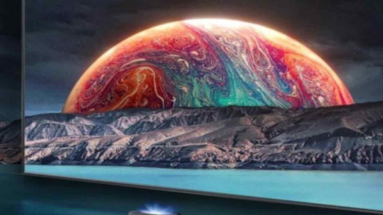 ఇండియాలో 120 ఇంచుల 4కే స్మార్ట్ లేజ‌ర్‌ టీవీని విడుద‌ల చేసిన హిసెన్స్..ధ‌ర తెలిస్తే షాక్ అవుతారు!!