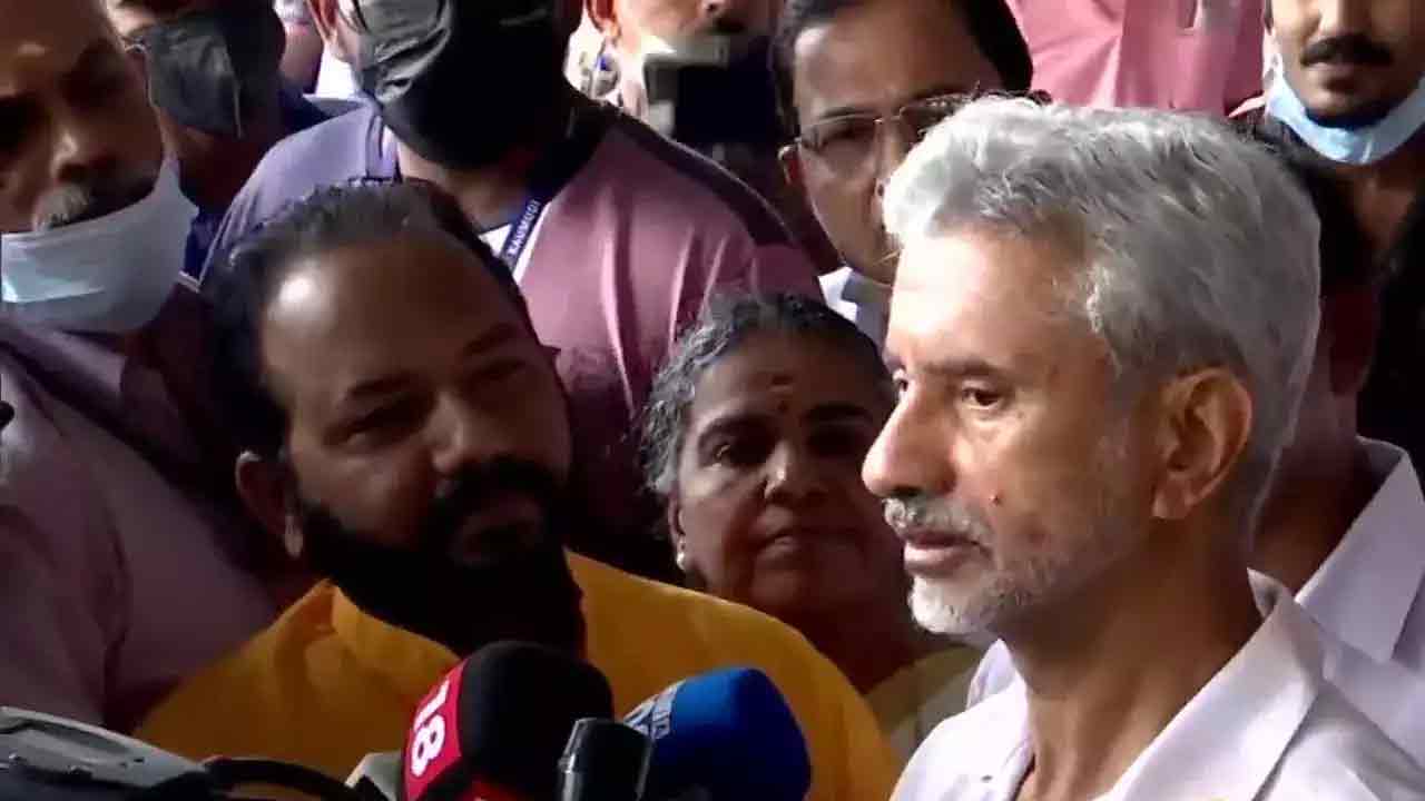 Srilanka crisis | శ్రీలంకకు స‌హాయం చేసేందుకు భార‌త్ య‌త్నం..శ‌ర‌ణార్థుల సంక్షోభం లేదు:  కేంద్ర‌మంత్రి జైశంక‌ర్