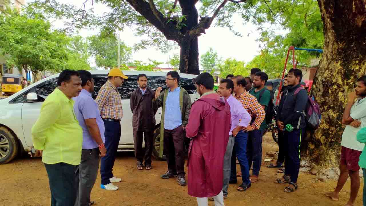 సహాయక చర్యలు ముమ్మరం చేసిన అధికారులు