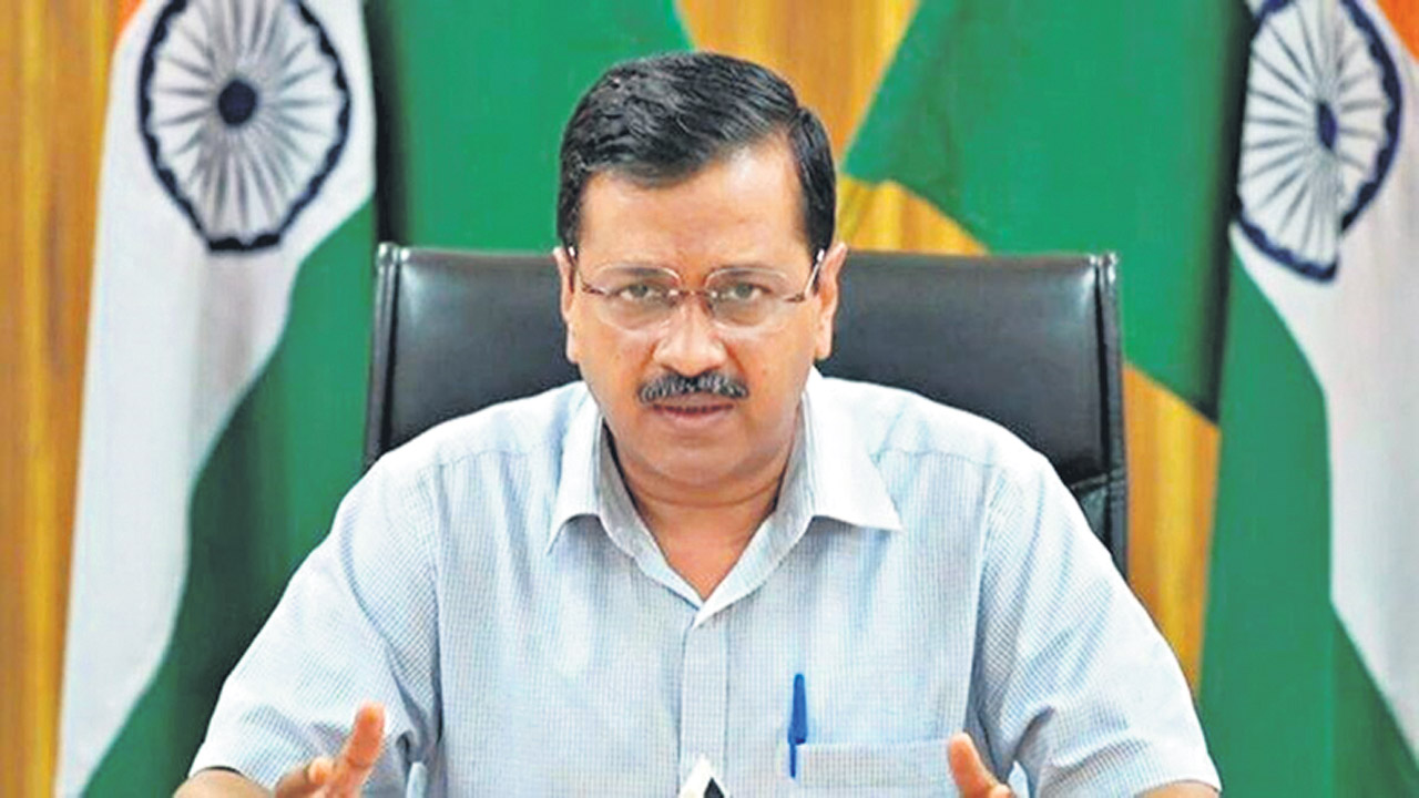 సింగపూర్‌ టూర్‌కు ఢిల్లీ ఎల్జీ నో… అలా అయితే ప్రధాని కూడా టూర్లకు వెళ్లలేరన్న కేజ్రీవాల్‌