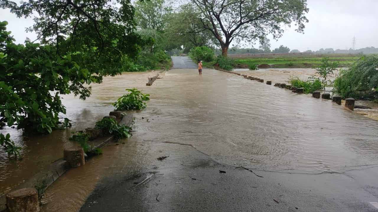 పరవళ్లు తొక్కుతున్న తాలిపేరు