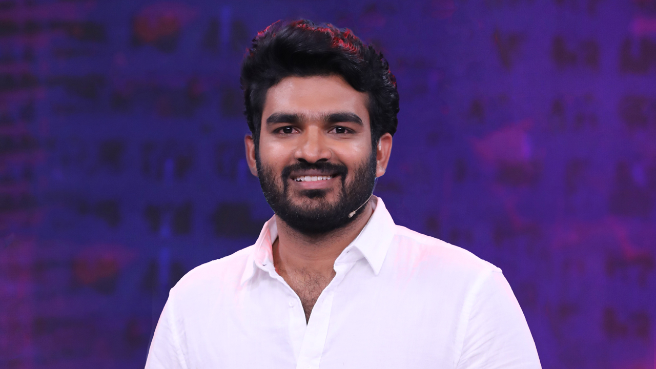 నా ఫ‌స్ట్ సినిమా రిలీజయ్యే దాకా మా ఇంట్లో వాళ్ల‌కు తెలియ‌దు :  కిర‌ణ్ అబ్బ‌వ‌రం