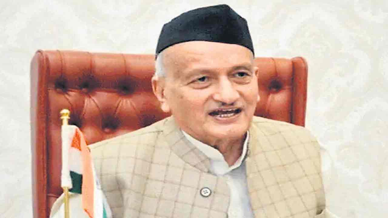 ముంబైకి గుజరాతీలే దిక్కు.. మహా గవర్నర్‌ కోశ్యారీ వివాదాస్పద వ్యాఖ్యలు