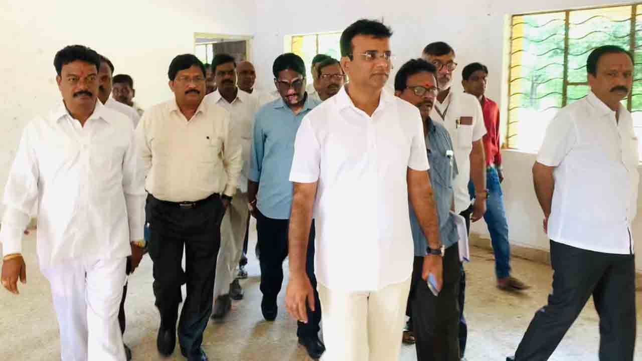 కుత్బుల్లాపూర్‌కు డిగ్రీ కళాశాల మంజూరు : ఎమ్మెల్యే వివేకానంద్‌