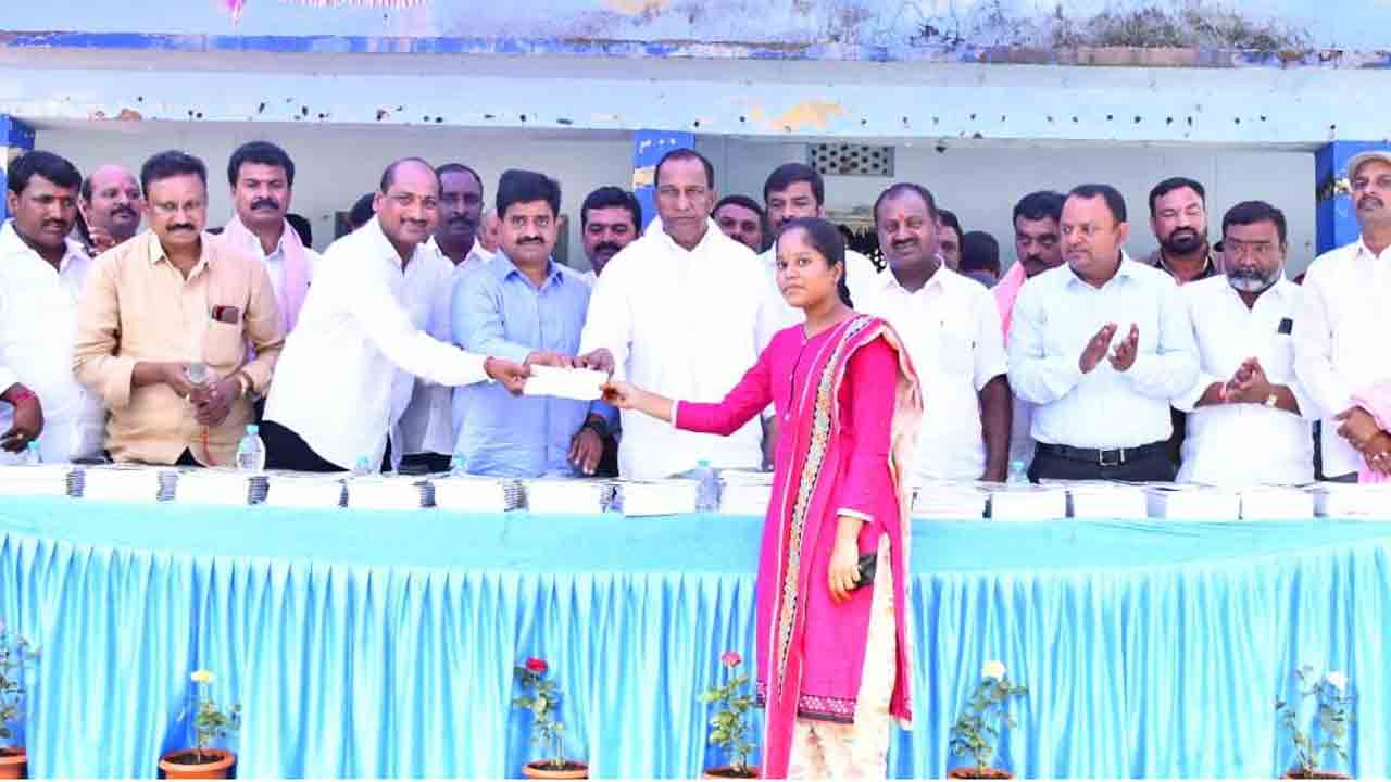 తెలంగాణ విద్యా విధానం దేశానికే ఆదర్శం : మంత్రి మల్లారెడ్డి