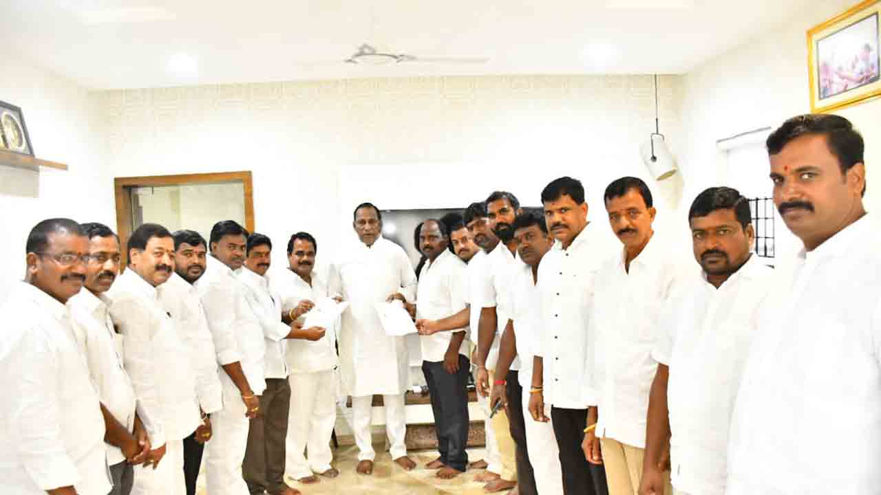 అర్హులందరికి సీఎంఆర్‌ఎఫ్‌ చెక్కులు అందజేస్తున్నాం : మంత్రి మల్లారెడ్డి