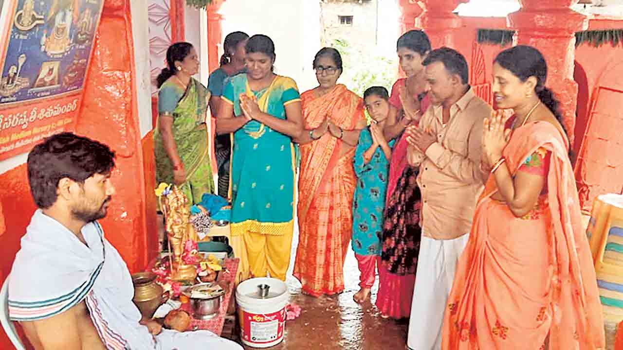 ఆలయాల్లో ఏకాదశి పూజలు