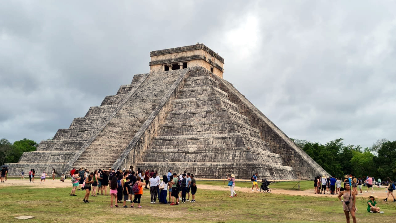 మెక్సికోలో ఉన్న ఈ పిర‌మిడ్లు, దాని చుట్టూ ఉన్న న‌గ‌రం గురించి ఇవి తెలుసా !!