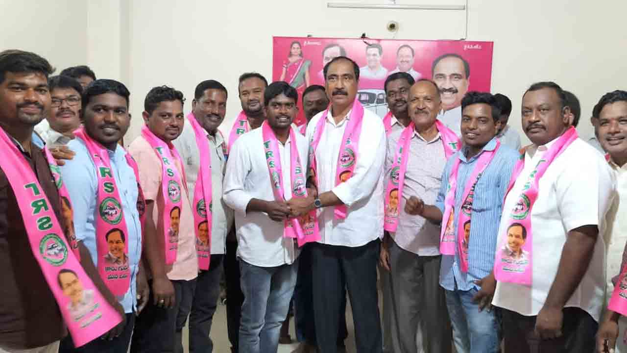 రాష్ట్రంలో రైతుల జీవన విధానం మారింది : ఎమ్మెల్యే సంజయ్‌ కుమార్‌