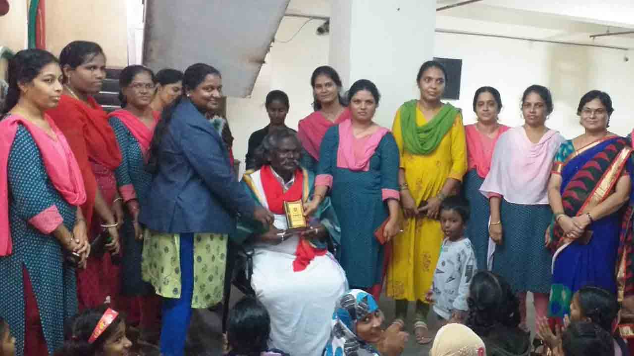 గురుకులాల్లో వసతులు భేష్‌