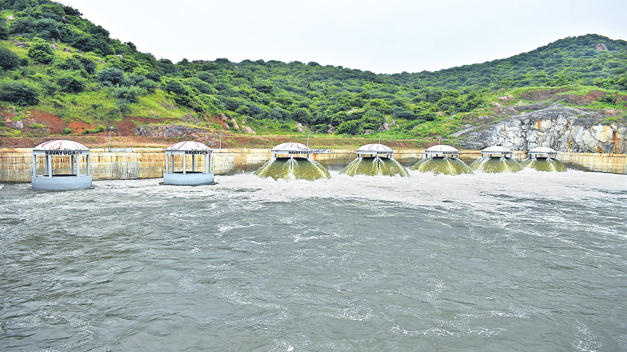 కాళేశ్వరంపై కేంద్ర ప్రభుత్వం కుట్ర