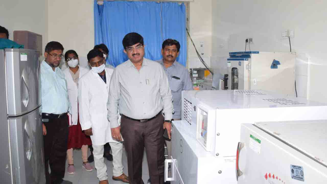 మిర్యాలగూడ ఏరియా హాస్పిటల్‌ను ఆకస్మికంగా సందర్శించిన డా. అజయ్ కుమార్