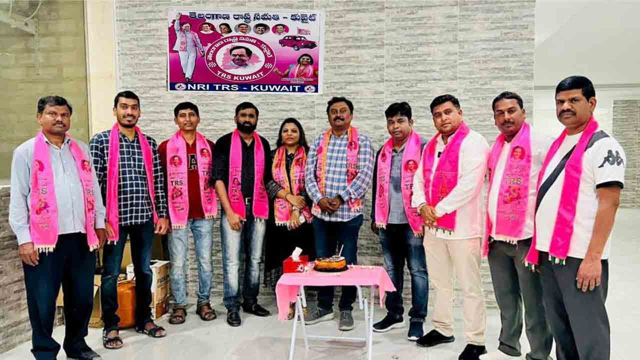NRI | కువైట్‌లో ఘనంగా మంత్రి కేటీఆర్‌ పుట్టినరోజు వేడుకలు