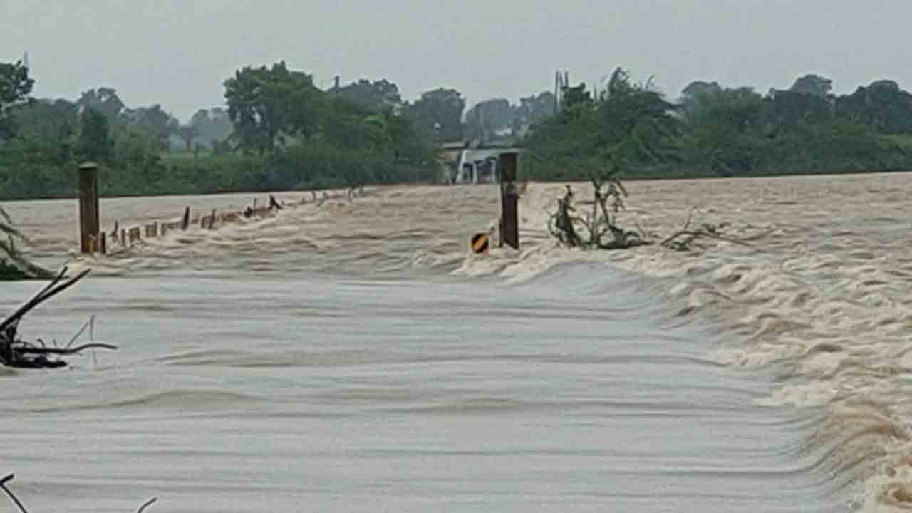 Nizamabad | వరద ప్రవాహంలో ఒకరు గల్లంతు