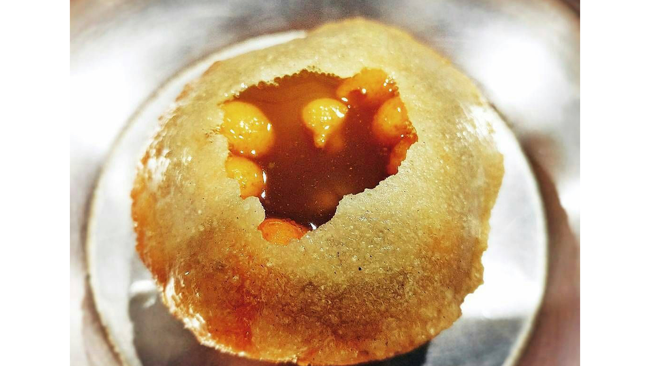 Food Challenge | ఒక్క పానీ పూరి తింటే 500 గెలుచుకునే ఛాన్స్‌!