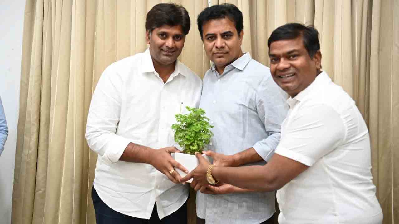 మేడె రాజీవ్ సాగర్‌కు శుభాకాంక్షలు తెలిపిన మంత్రి కేటీఆర్‌