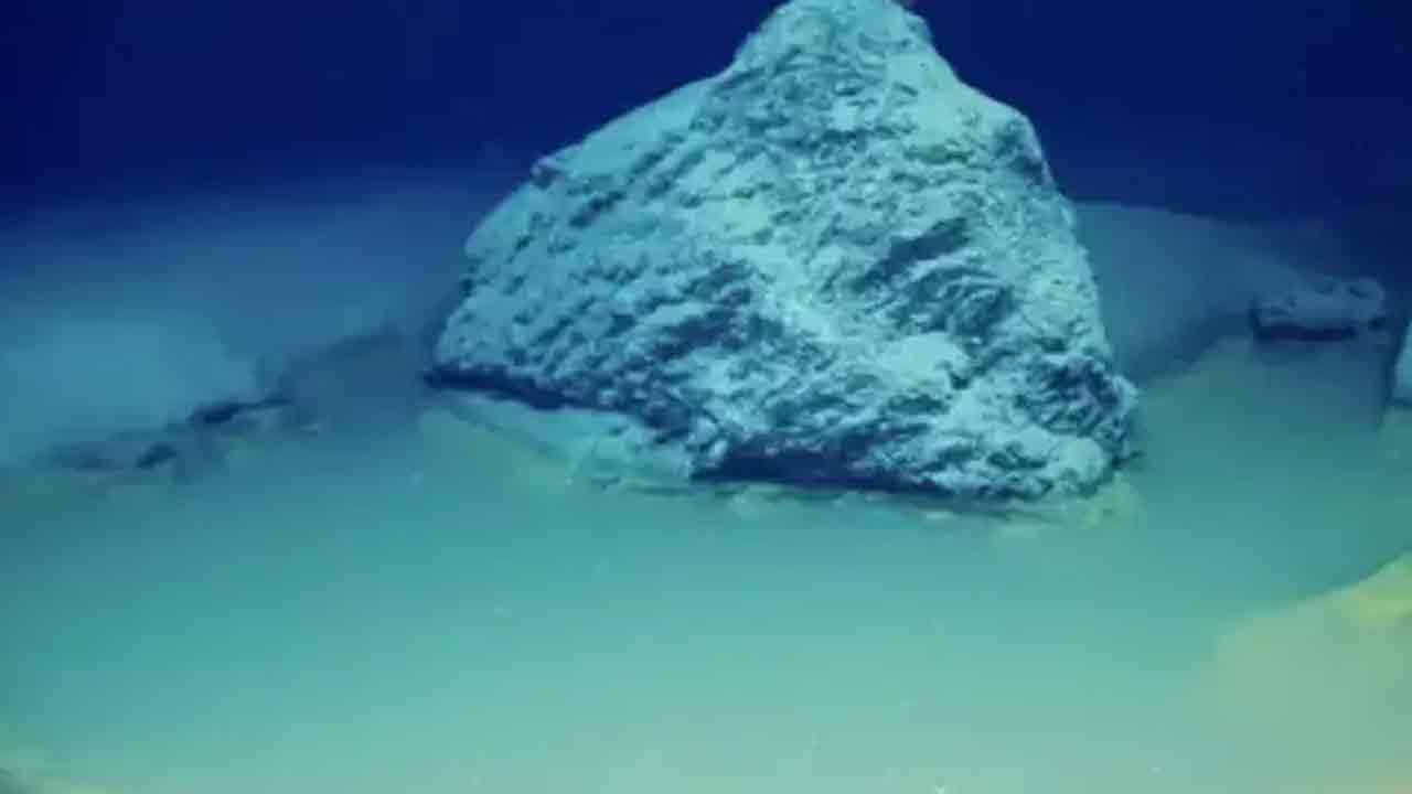 Deathpool: ఎర్ర‌స‌ముద్రం దిగువ‌న మృత‌కొల‌ను.. ఇందులోకి పోయిన జీవి తిరిగిరాదు!!