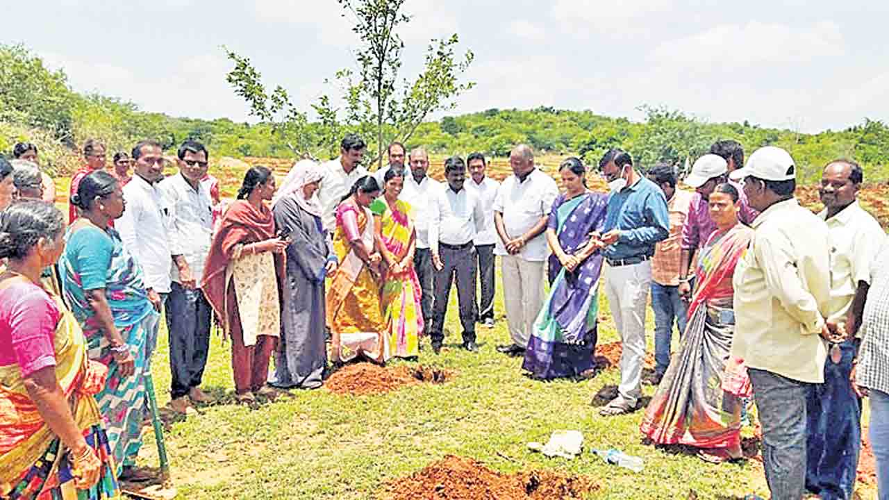 మంత్రి కేటీఆర్ పర్యటనకు విస్తృత ఏర్పాట్లు
