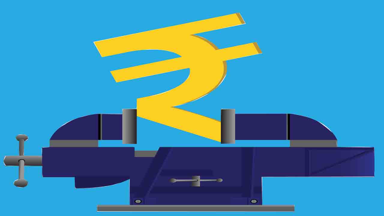 రూపాయి ప‌త‌నం మొబైల్స్‌పైన పడనుందా.. ధరలు భారీగా పెరుగుతాయా?