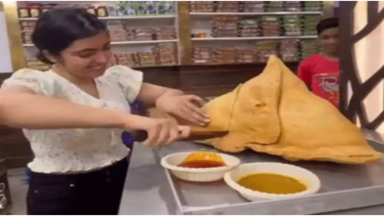 బాహుబ‌లి స‌మోసా ఛాలెంజ్ : అర‌గంట‌లో తింటే రూ . 51,000 క్యాష్ ప్రైజ్!