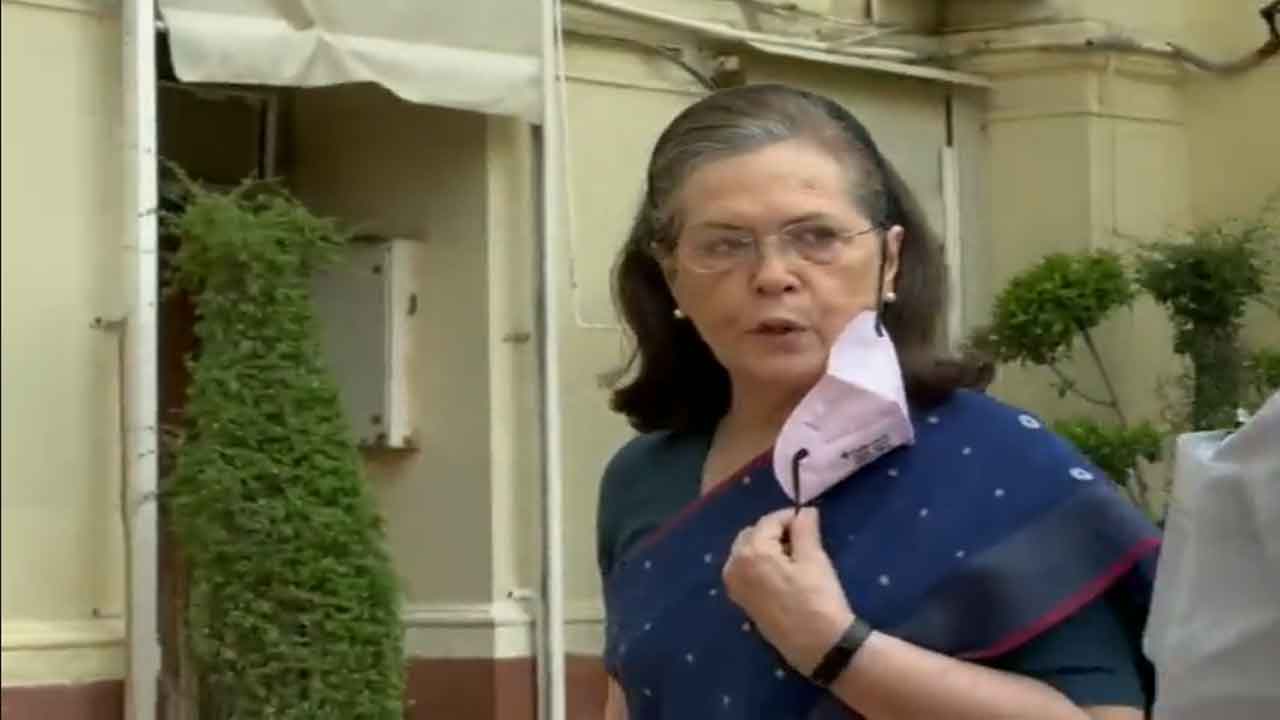 అధిర్ క్ష‌మాప‌ణ‌లు చెప్పేశారు: సోనియా గాంధీ