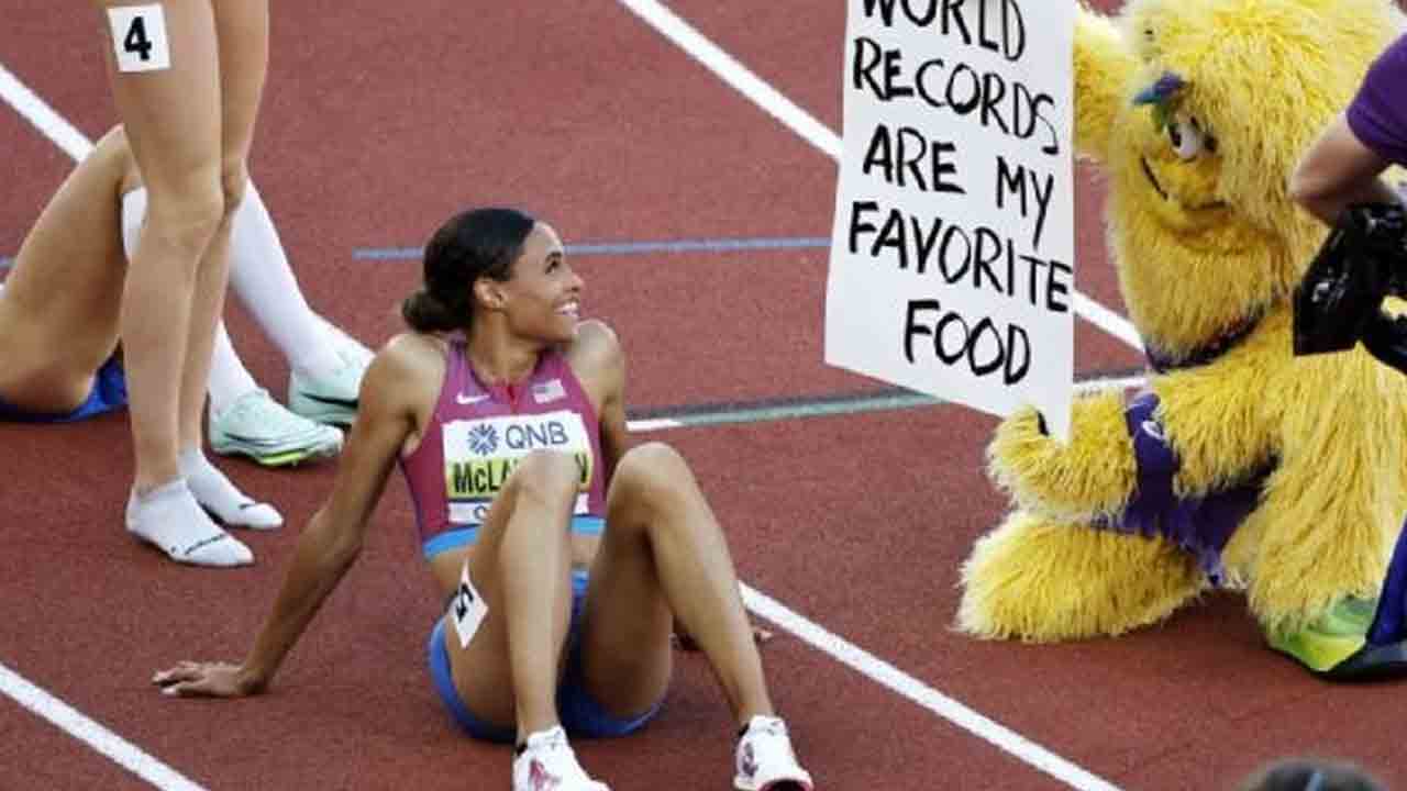 400 మీట‌ర్ల హార్డిల్స్‌.. చ‌రిత్ర సృష్టించిన సిడ్నీ మెక్‌లాగిన్‌