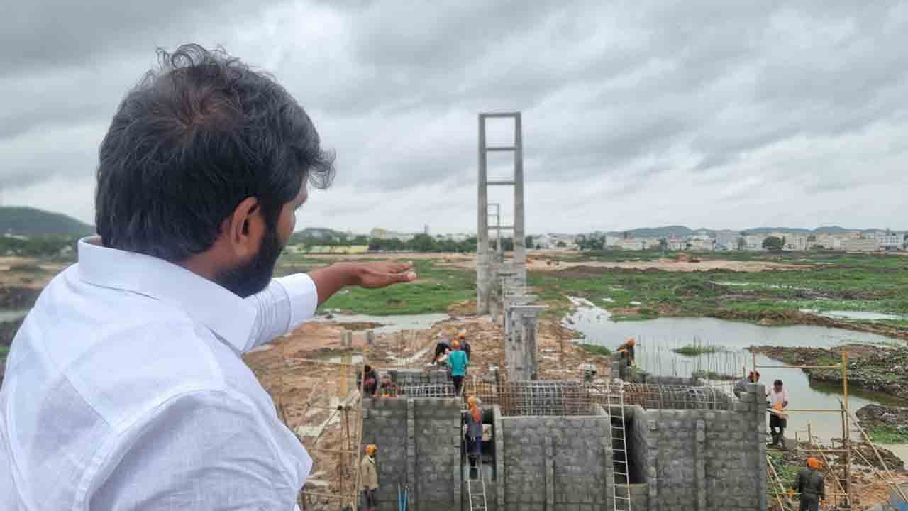 మినీ ట్యాంక్ బండ్ పనులు త్వరగా పూర్తి చేయాలి : మంత్రి శ్రీనివాస్ గౌడ్